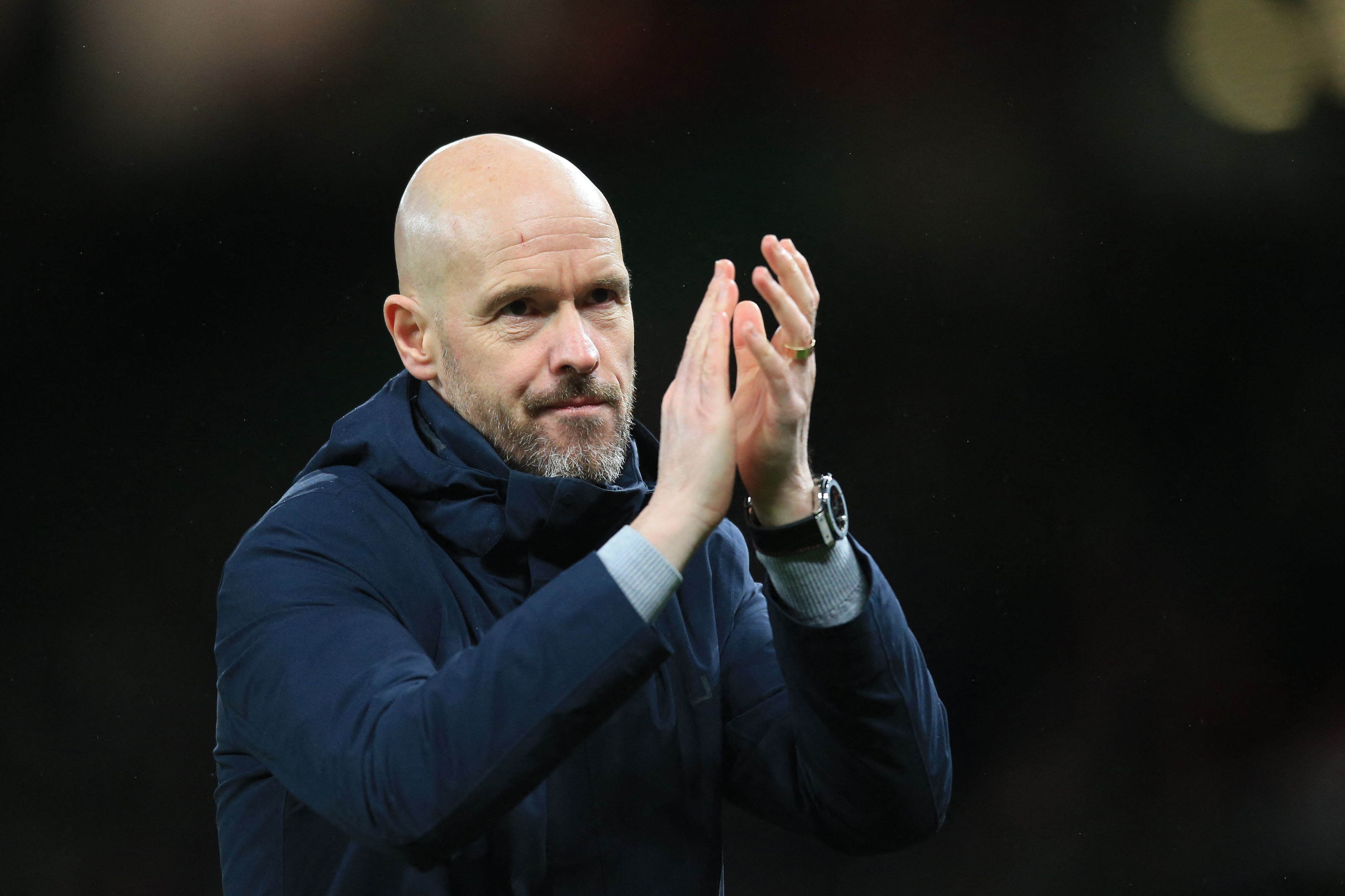 Manajer Manchester United  Erik ten Hag melakukan selebrasi pada akhir pertandingan putaran kelima Piala FA Inggris (1/3/2023)
