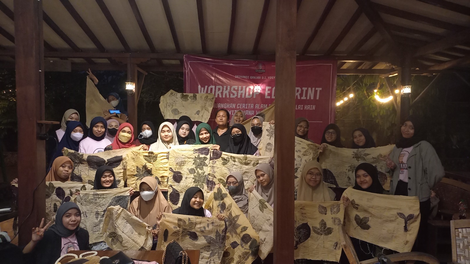 Kegiatan ecoprinting ini sebagai salah satu langkah nyata Srikandi Ganjar DIY untuk mengajak masyarakat menyelamatkan lingkungan.