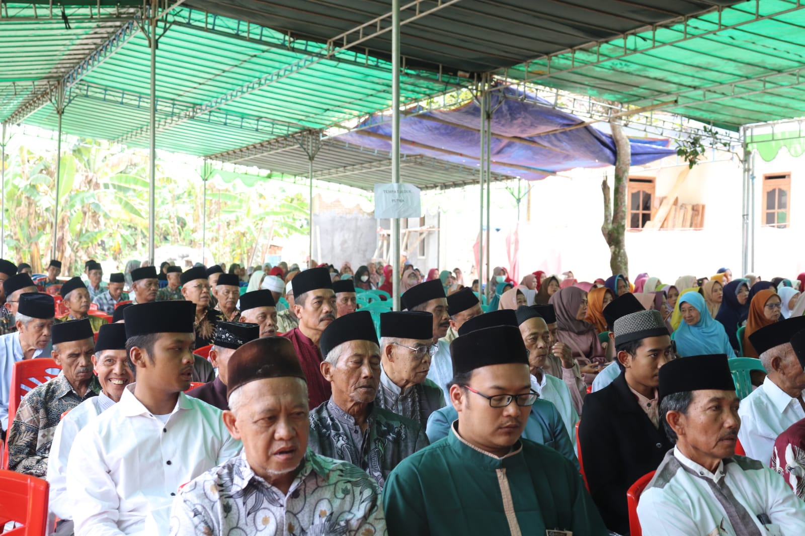 Hisnu menggelar doa bersama di Ponpes Mansya’ul Huda, Desa Sraten, Kecamatan Tuntang, Kabupaten Semarang, pada Rabu (22/3/2023).