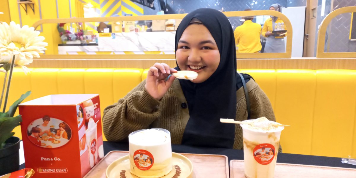 Food vlogger Faarnadine atau Nadine.