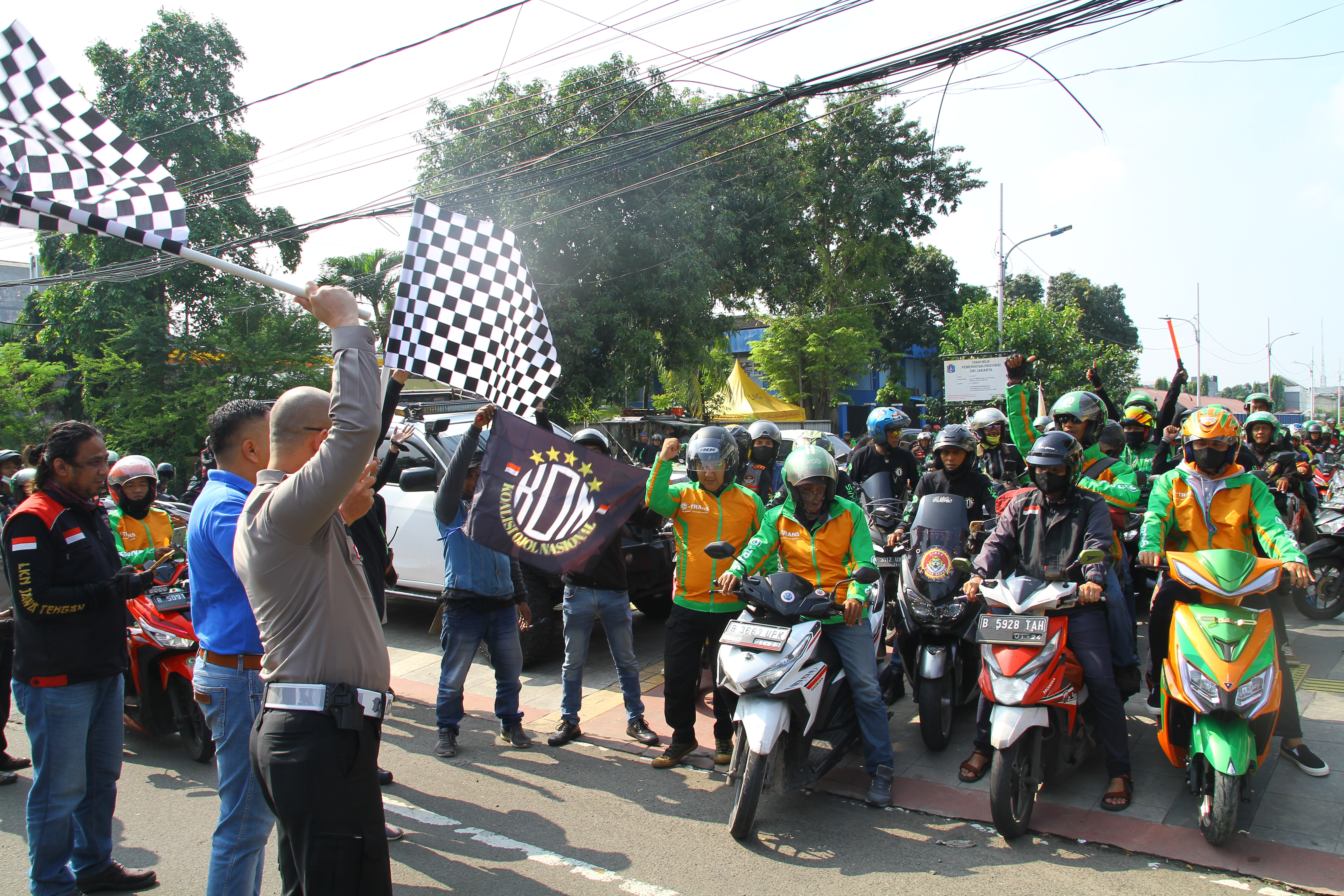 Tekan Polusi Lewat Edukasi Pengemudi Ojol
