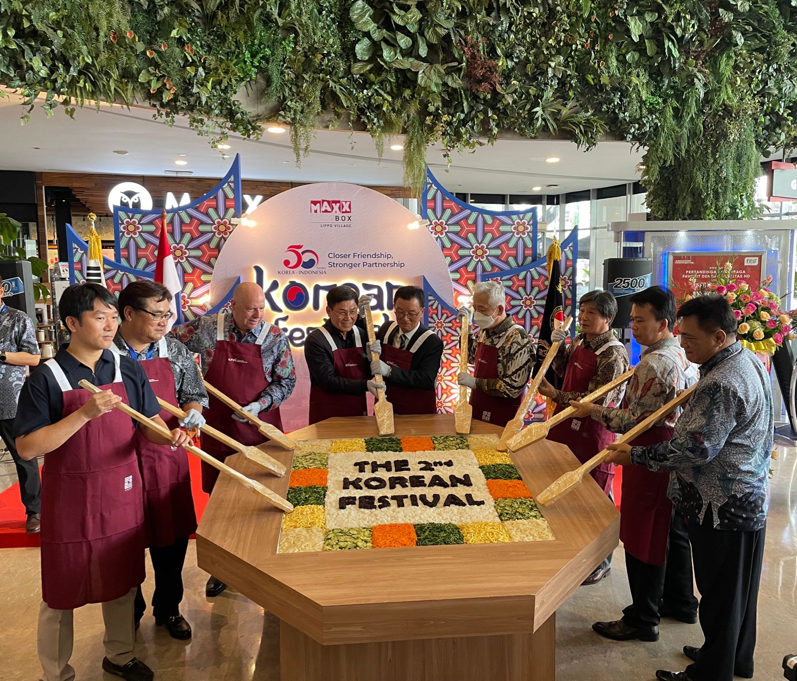 Salah satu dari rangkaian program pada Korean Festival 2023 di  Main Atrium Ground Floor MaxxBox Lippo Village, Tangerang.