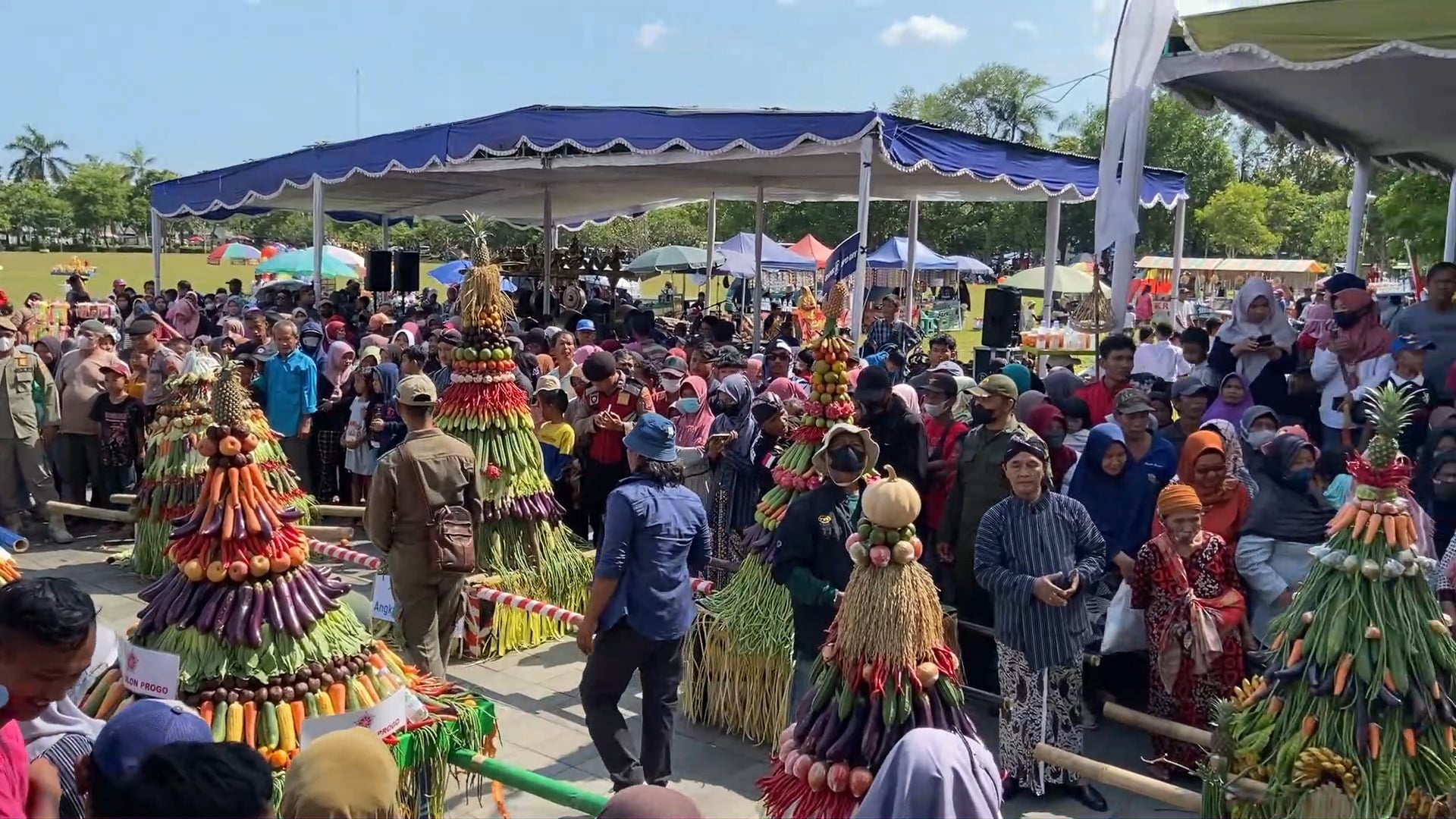 UPACARA Nyadran Agung menyambut bulan Ramadhan kembali digelar secara meriah di Kulon Progo, Provinsi DI Yogyakarta, Selasa (14/3).