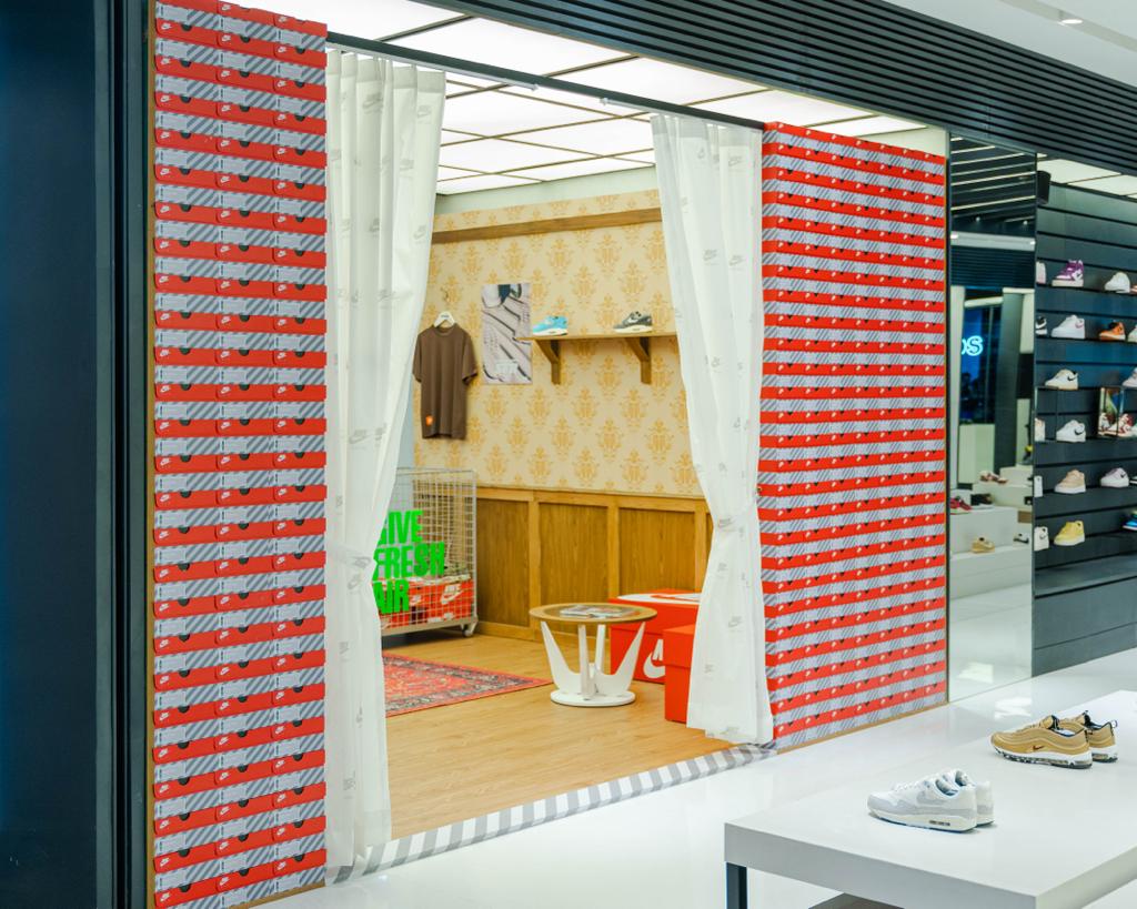 Toko ritel streetwear dan sneaker dari Jepang, Atmos Jakarta, menggelar Air Max Day 2023.