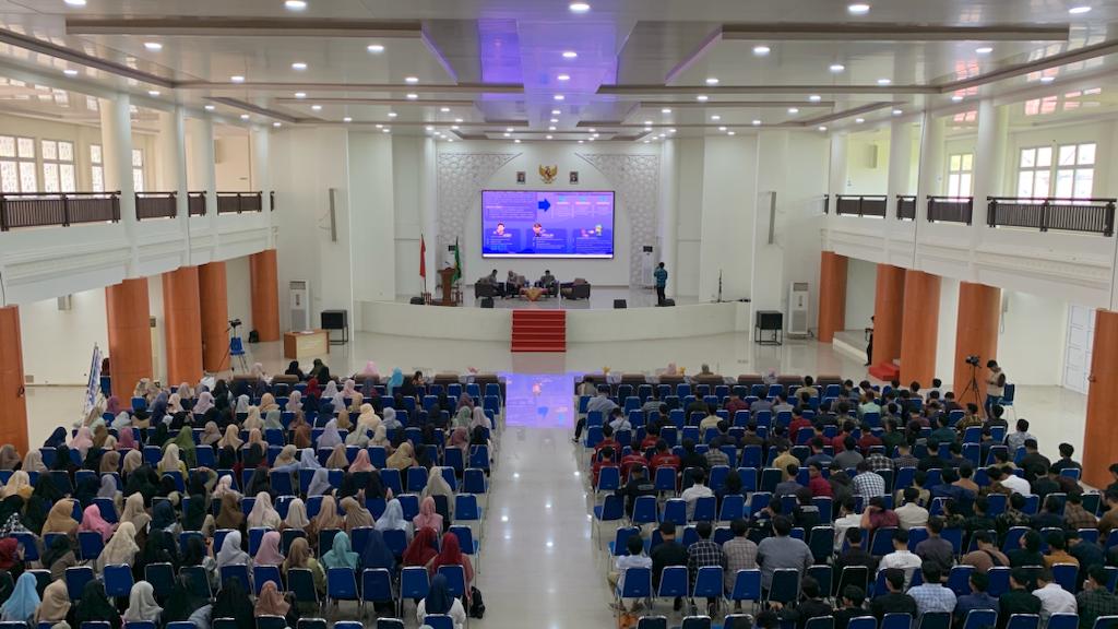 Literasi Digital Sektor Pendidikan secara luring di Aula Auditorium UIN Ar-Raniry, Kota Banda Aceh
