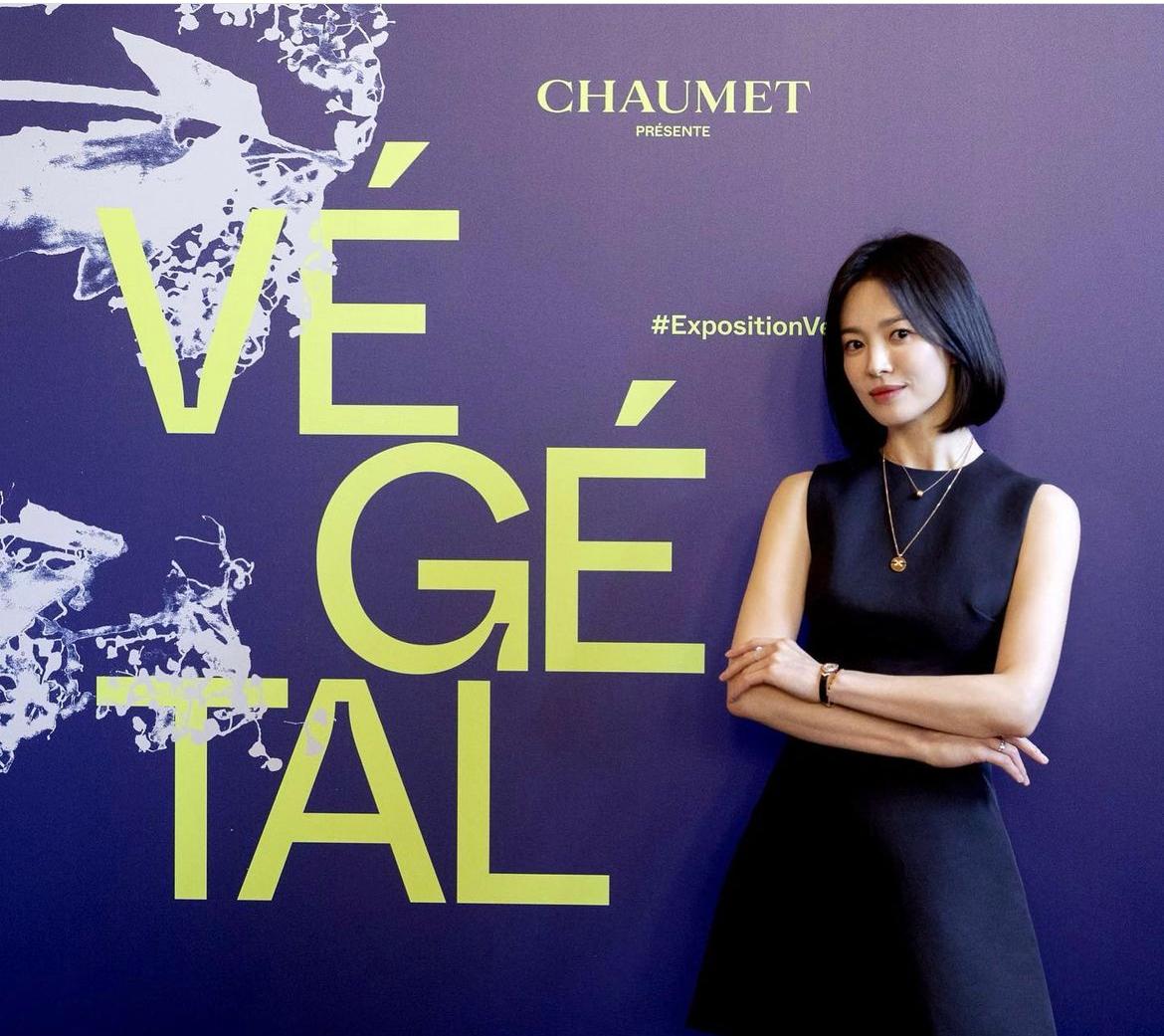 Aktris Korea Selatan, Song Hye-kyo menghadiri végétal exhibition di Paris (9/7/2022)