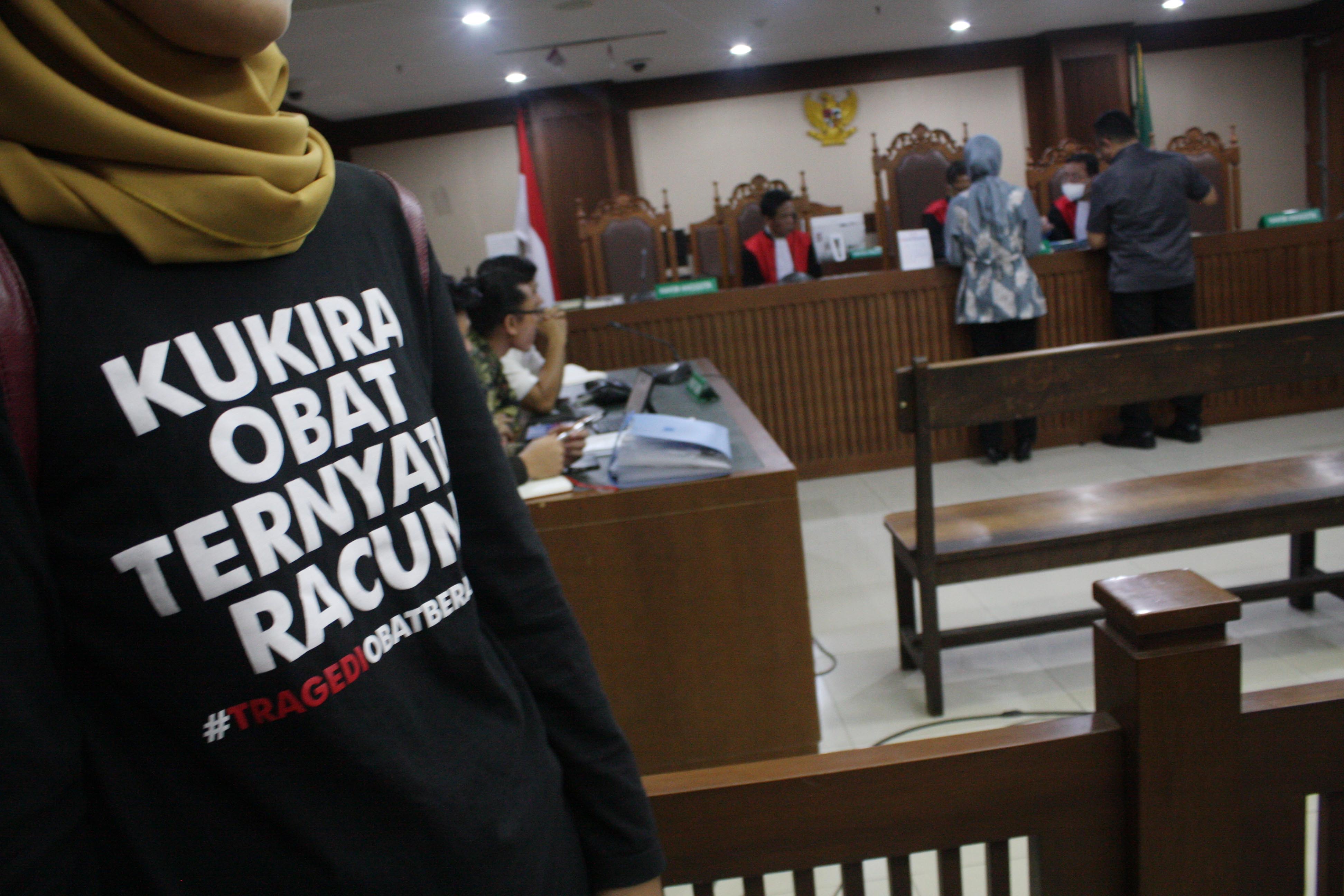 Orang tua penggugat class action kasus gagal ginjal akut anak di PN Jakpus, Kamis, (9/3)