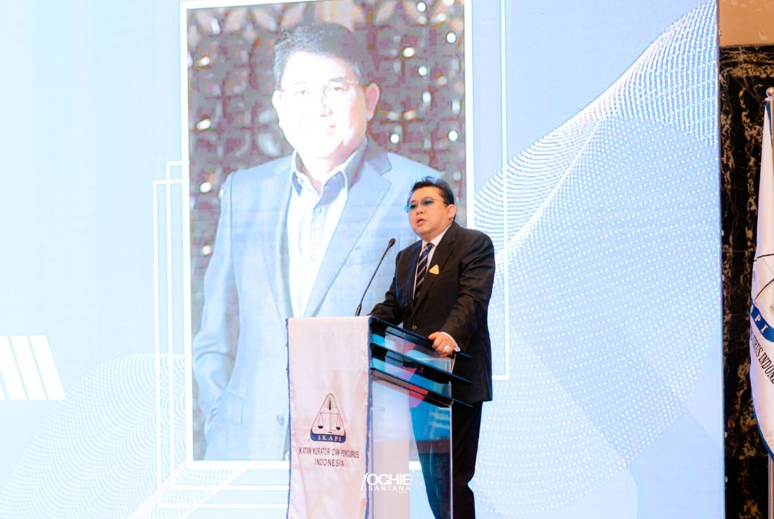 Advokat senior Lucas