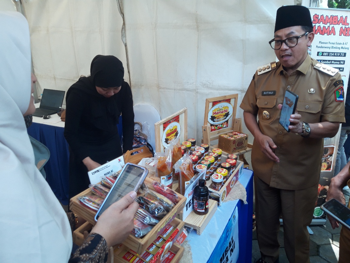 Wali Kota Malang Sutiaji seusai meluncurkan aplikasi i Malang Beli Produk Lokal (Malpro)