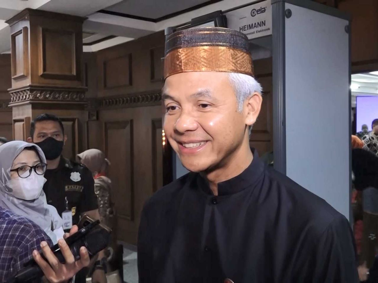elektabilitas Ganjar Pranowo dan PDI Perjuangan berpotensi anjlok pada Pemilu 2024