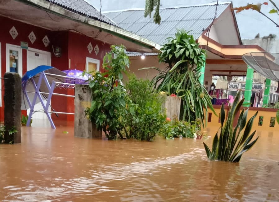 banjir di salah satu wilayah Kecamatan Sukanagara, Cianjur, Jawa Barat