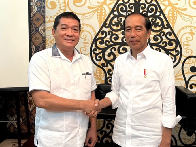 Presiden Joko Widodo bersama Silfester Matutina.