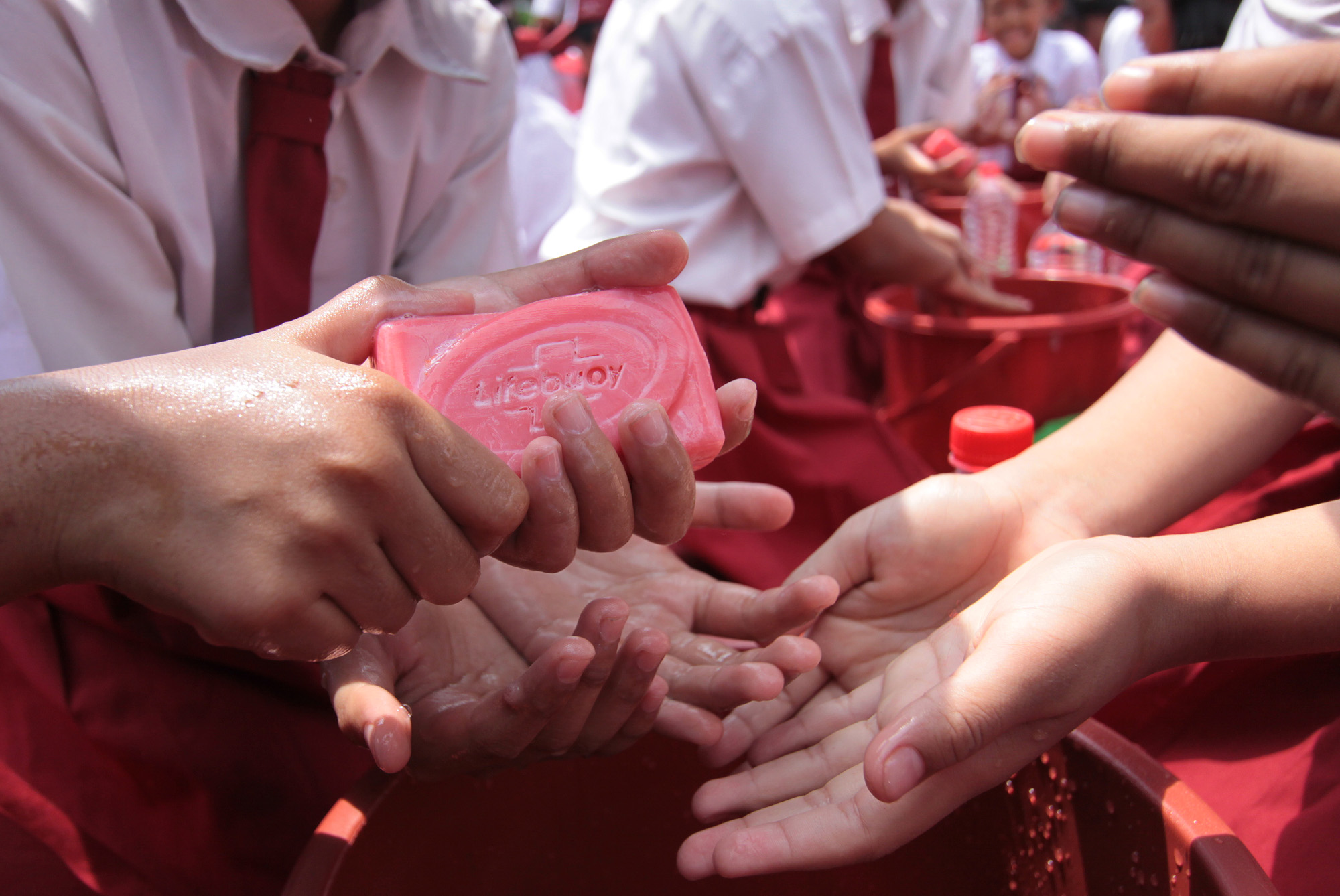 Edukasi perilaku hidup bersih dan sehat