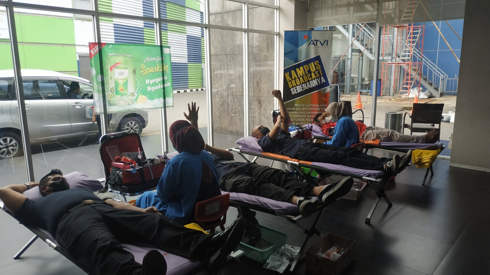 Rangkaian Dies Natalis Akademi Televisi Indonesia (ATVI) ke-25 dimulai dengan kegiatan donor darah di Kampus ATVI, Jakarta, Selasa (14/3).