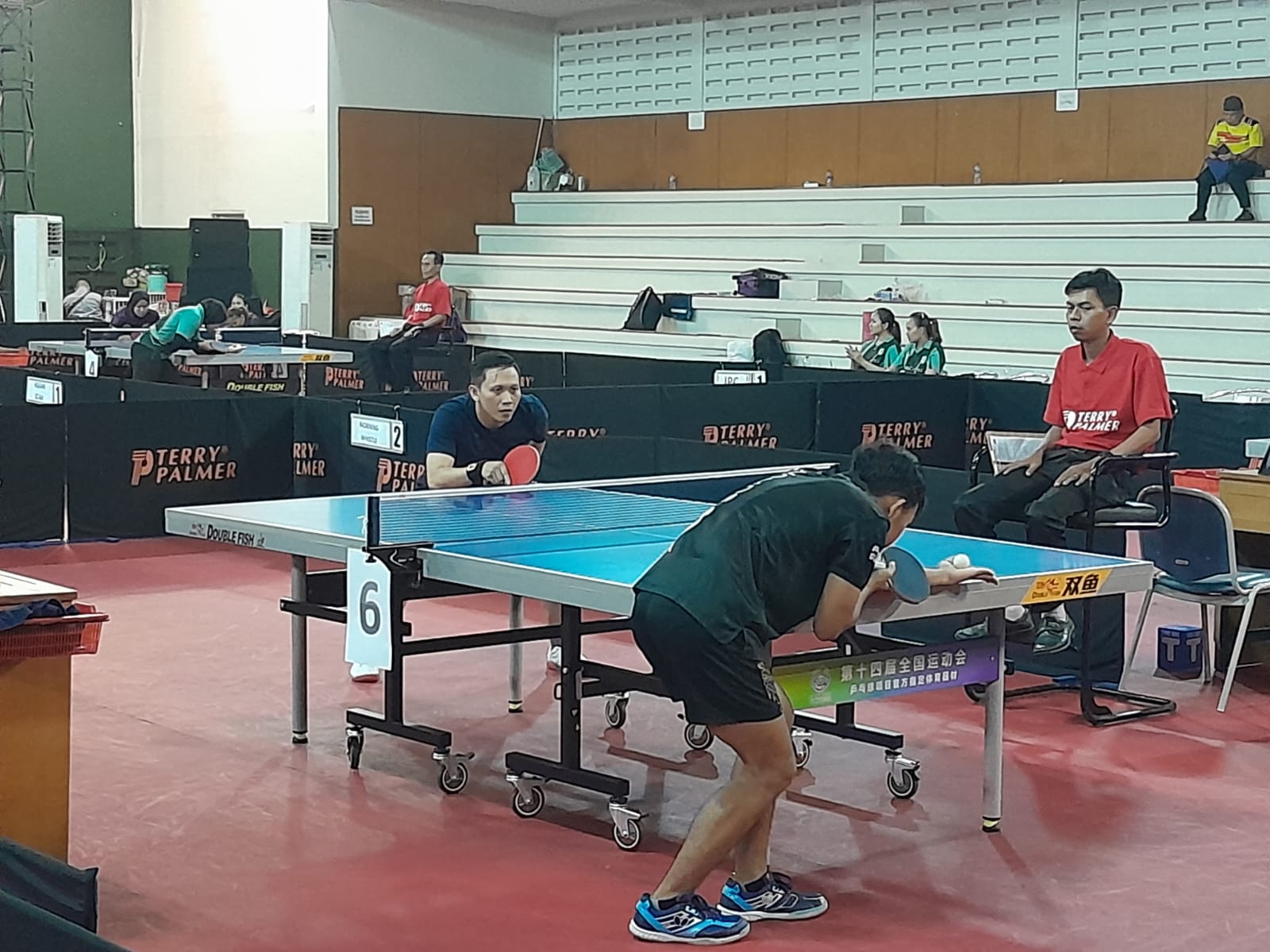 Liga Tenis Meja Terry Palmer Indonesia (LTMTPI) 2023-2024 Seri Pertama yang berlangsung di GOR Singgasana Bandung, Jawa Barat, Kamis (9/3).