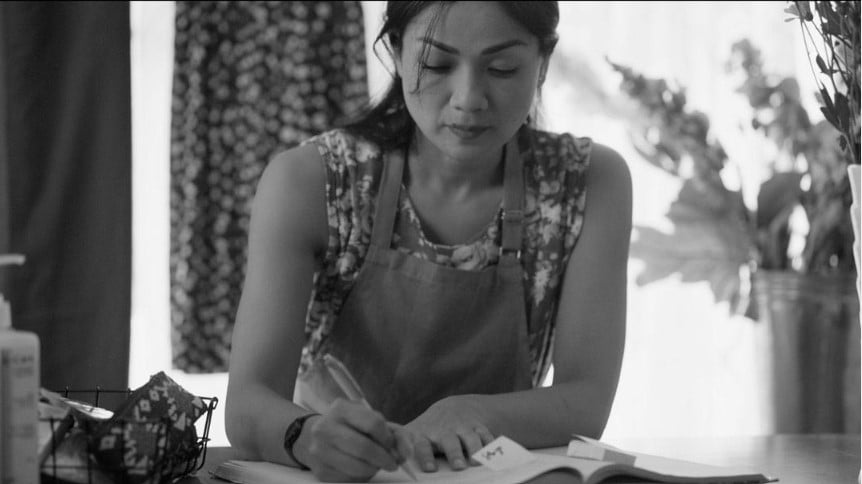 Nirina Zubir dalam film Jatuh Cinta Seperti di Film-Film