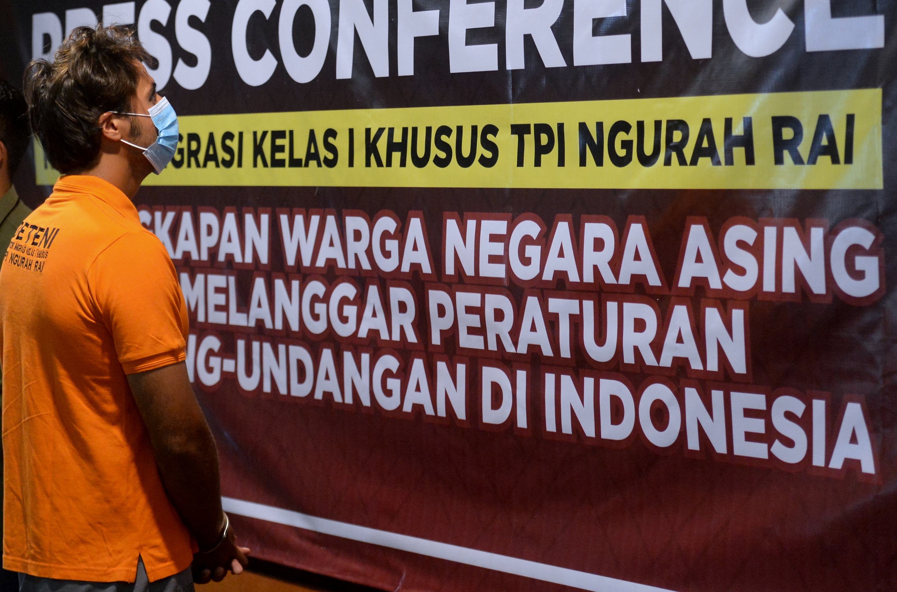 Jadi Instruktur Mengemudi Sepeda Motor di Bali, 2 WN Rusia Dideportasi