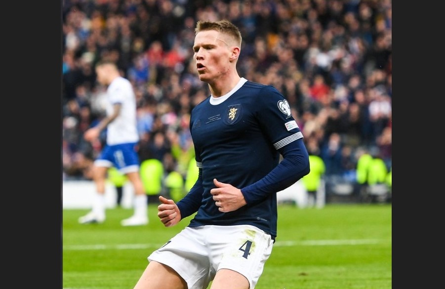 Gelandang Skotlandia Scott McTominay melakukan selebrasi usai mencetak gol ke gawang Siprus di laga kualifikasi Piala Eropa 2024.