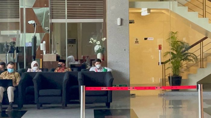 Wahono Saputro (kanan) kembali datang ke KPK