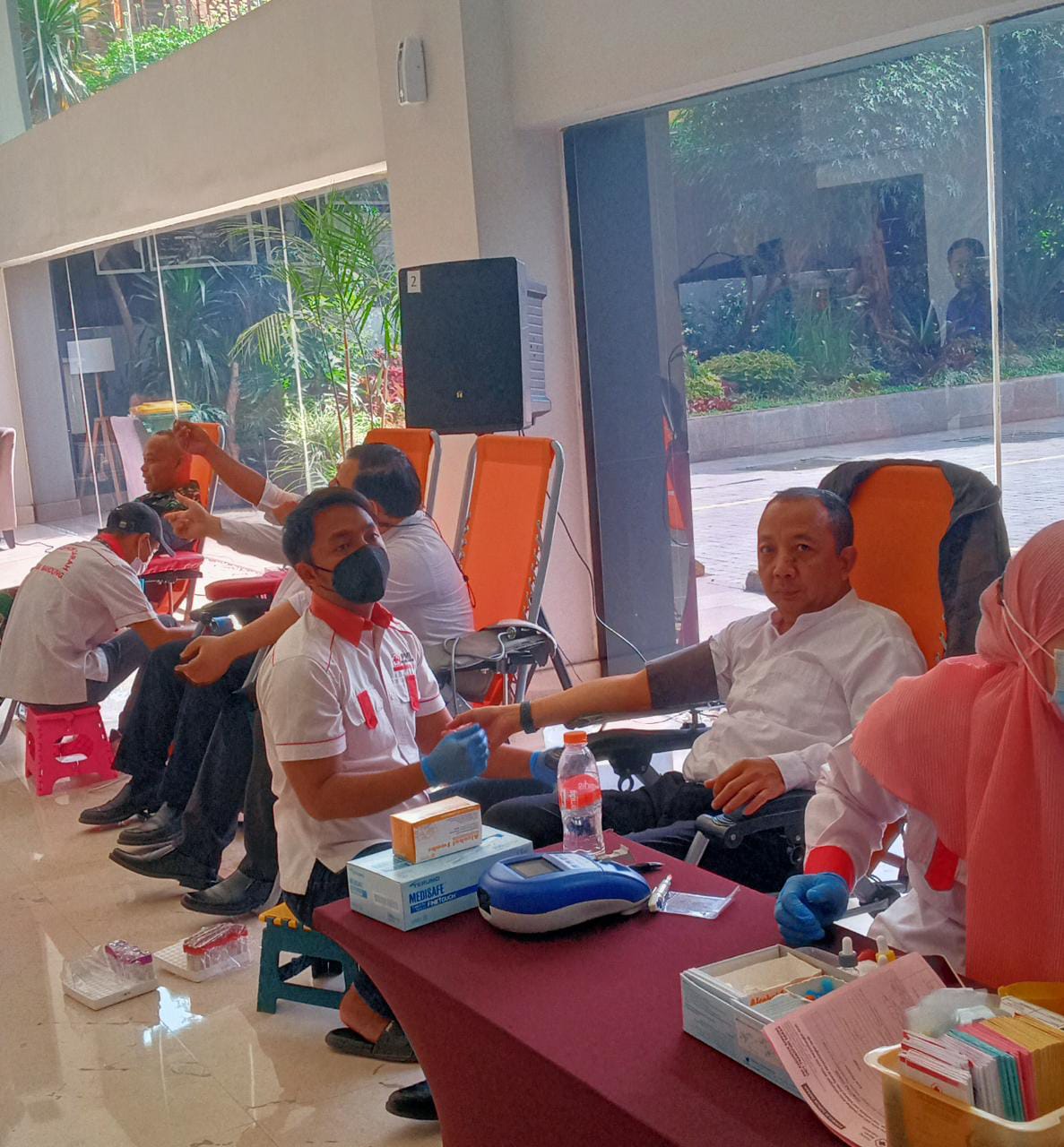 Donor darah di Grand Tjokro Premiere Bandung 
