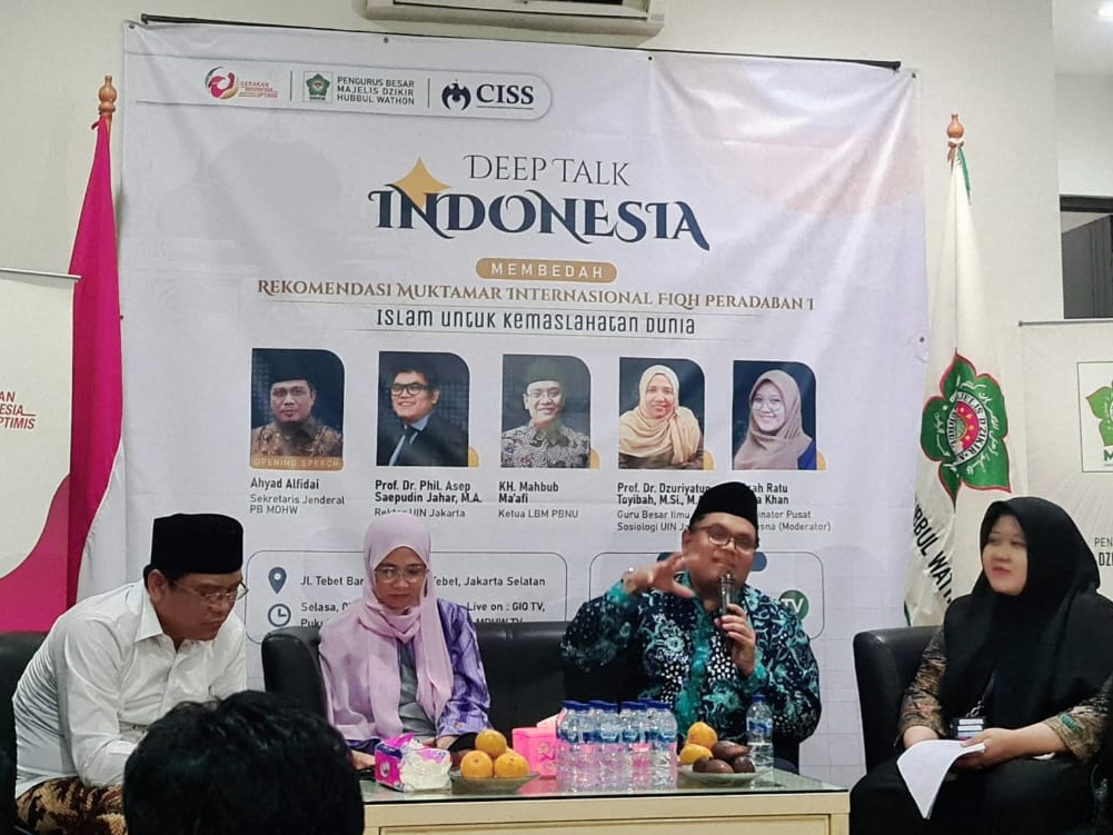Deep Talk Indonesia mengambil tema Membedah Rekomendasi Muktamar Internasional Fiqh Peradaban I, Islam Untuk Kemaslahatan Dunia. 