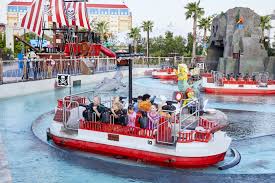 Pihak Legoland Malaysia Resort juga bekerjasama dengan Tourism Malaysia untuk berpromosi di negara-negara di Asia Tenggara.