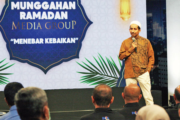 Habib Husein Ja’far al-Hadar memberikan ceramah pada acara Munggahan Ramadan 