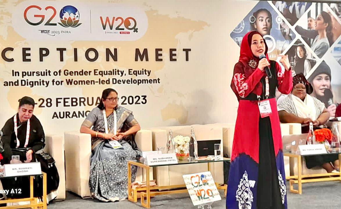 Wakil Ketua Bidang Hubungan Luar Negeri Kowani Farahdibha Tenrilemba saat jadi pembicara W20 1st Inception Meet 2023 di Aurangabad, India.
