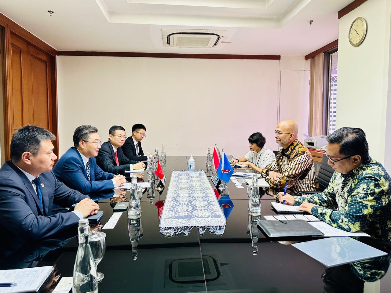 Pertemuan Sekjen ASEAN-Tiongkok dengan Dirjen  Kerja Sama ASEAN Kemenlu Sidharto R Suryodipuro