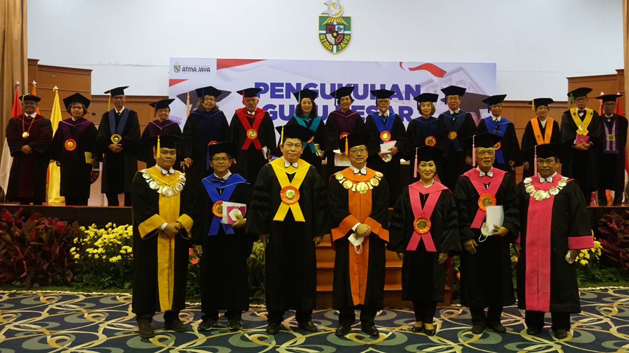 Pengukuhan guru besar di Unika Atma Jaya