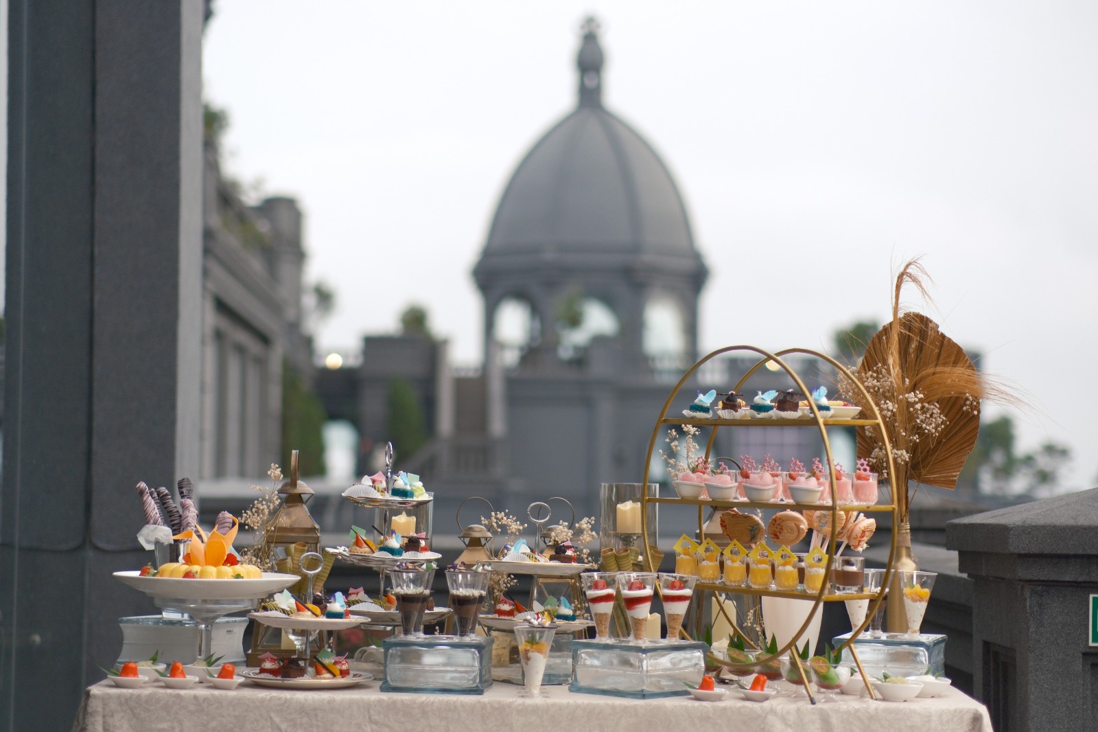 G.H. Universal Hotel Bandung menawarkan paket buka puasa bersama dengan tema 'Ramadan Together' mulai dari tanggal 26 March hingga 20 April.