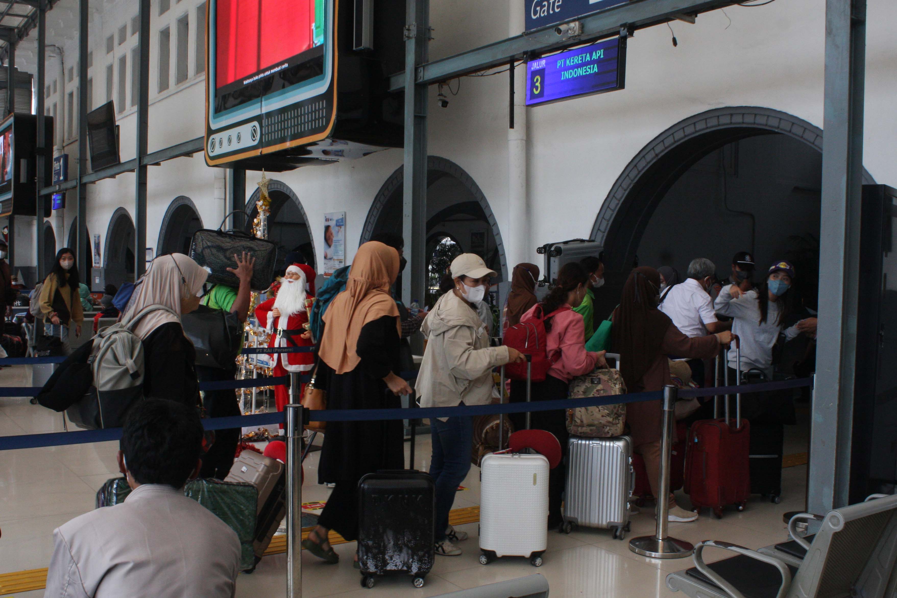Persiapkan Layanan Mudik Dengan Baik, Okupansi Kereta Hampir Penuh