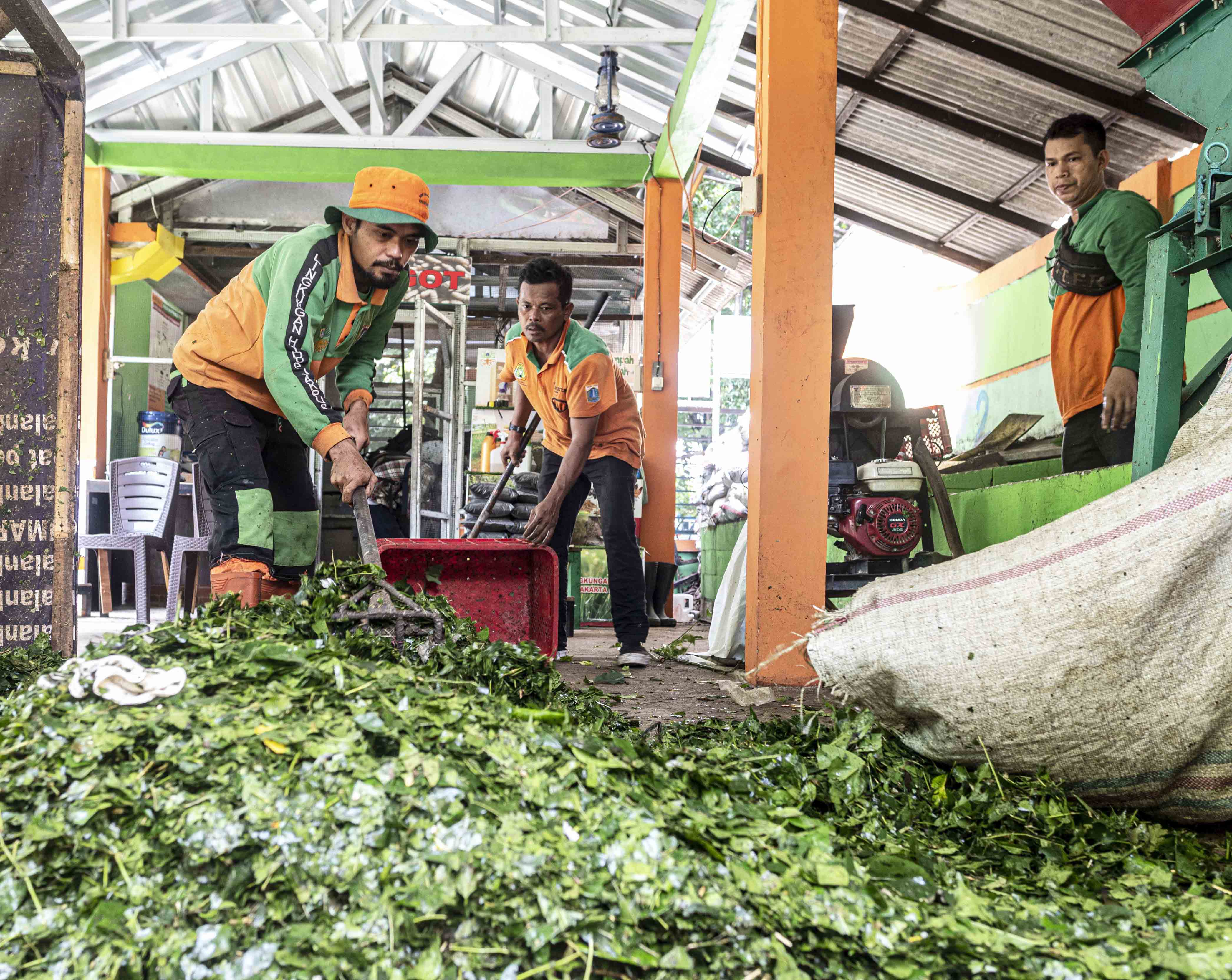 kegiatan penguraian sampah organik di Jakarta