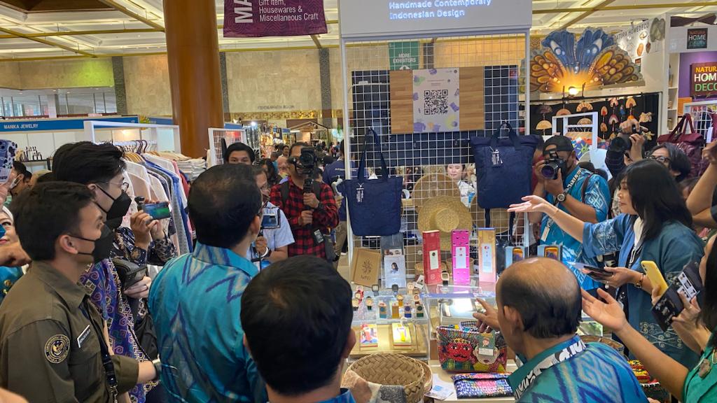 Pelindo memfasilitasi lima UKM binaan untuk mengikuti pameran INACRAFT 2023 di Jakarta, pada 1-5 Maret 2023.
