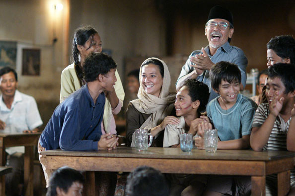 Penampilan aktor Ikranegara di film Laskar Pelangi