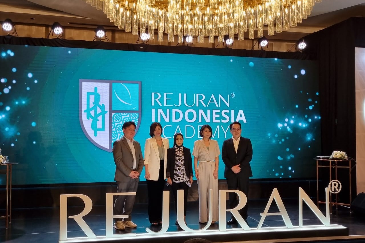 Rejuran Indonesia Academy menyediakan program pelatihan dasar dan lanjutan oleh profesional bersertifikat.