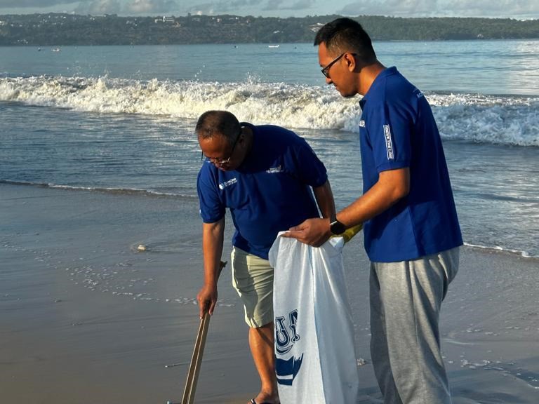 Perusahaan terus berkomitmen untuk menjadi pelopor dalam pengelolaan sampah dan kemasan pascakonsumsi.