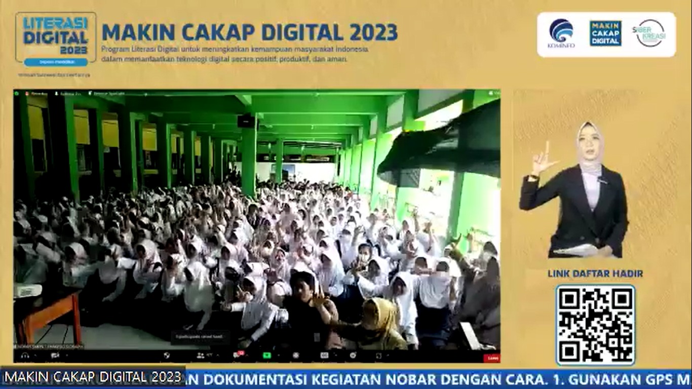 Kegiatan program literasi digital nasional dengan tema “Cermat Bermain Media Sosial,” di Kabupaten Sidrap, Provinsi Sulawesi Selatan.