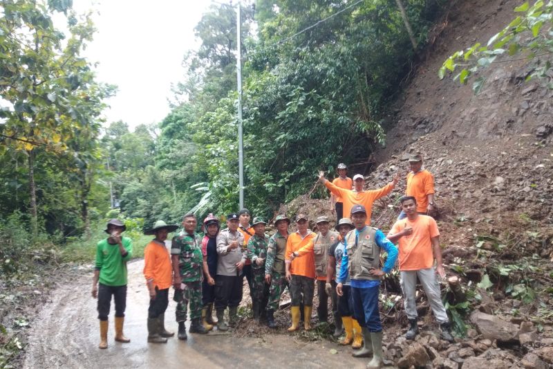 Longsor di longsor nagari koto malintang, Kabupaten Agam