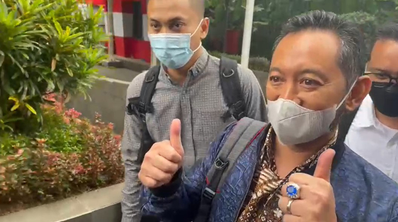 Kelapa Bea Cukai Makassar Andhi Pramono penuhi panggilan KPK.