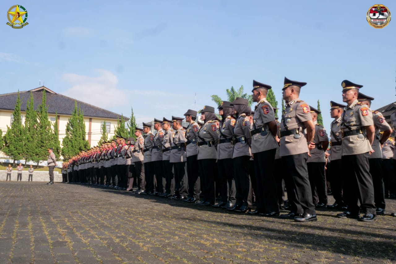 Peserta didik Sespimti Polri Dikreg ke-32, Sespimen Polri Dikreg ke-63 dan Sespima angkatan 69 tahun 2023, ikuti upacara pembukaan pendidika