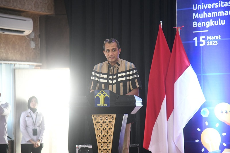 Wamenkumham Edward Omar Sharif Hiariej