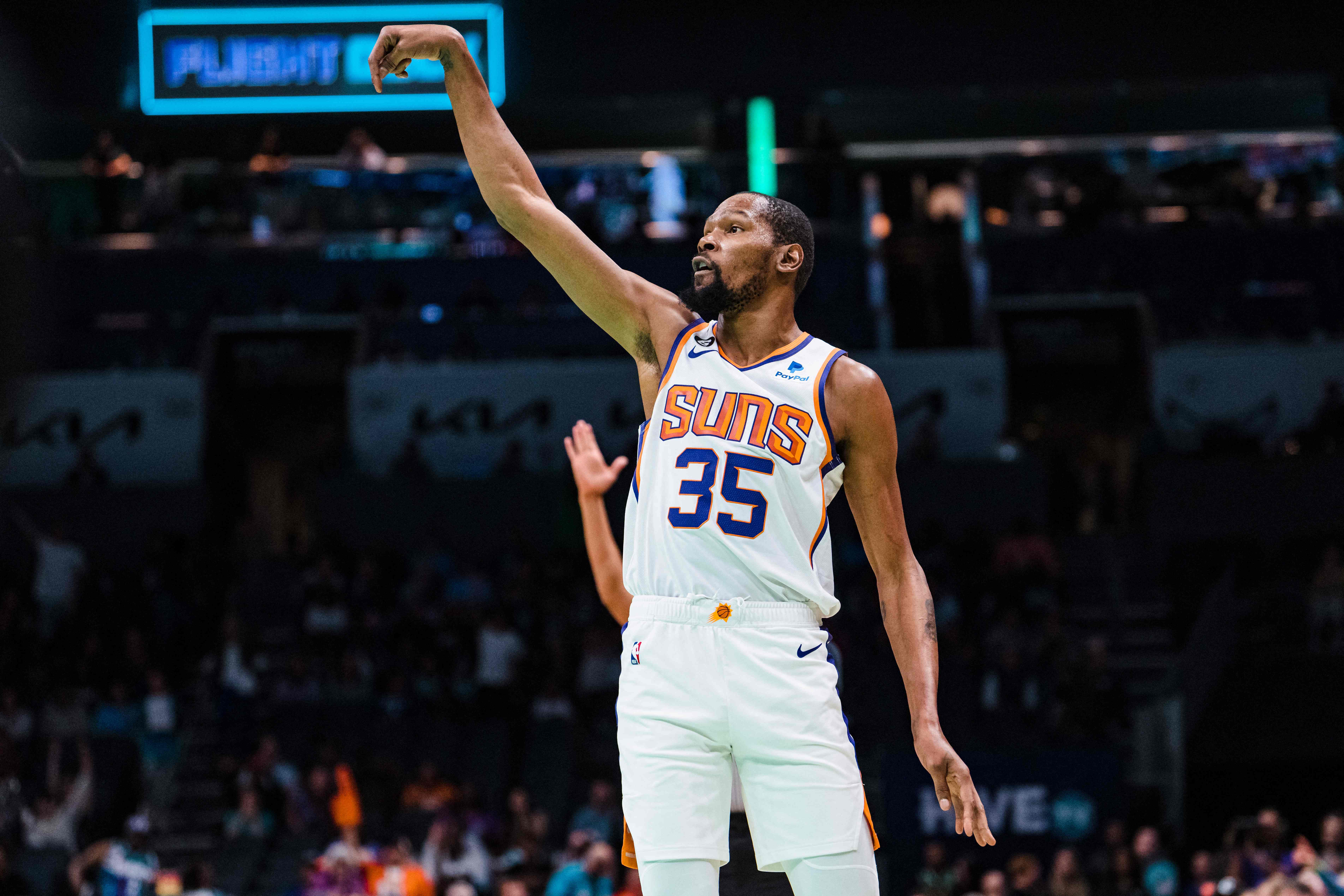 Pebasket Kevin Durant yang kini bergabung dengan Phoenix Suns.