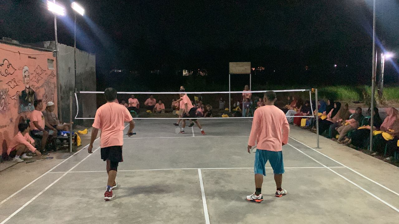 Turnamen bulu tangkis yang digelar Mak Ganjar di Kabupaten Tangerang