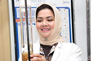 Wakil Ketua Pengurus Pusat Ikatan Apoteker Indonesia (IAI) Prof Dr. Keri Lestari, M.Si., Apt.