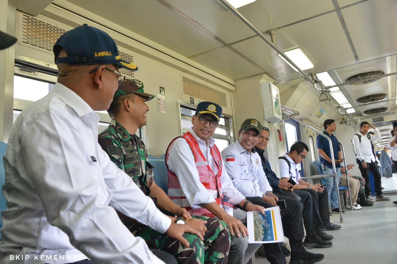 Menhub Cek Pembangunan Jalur Kereta Api Aceh