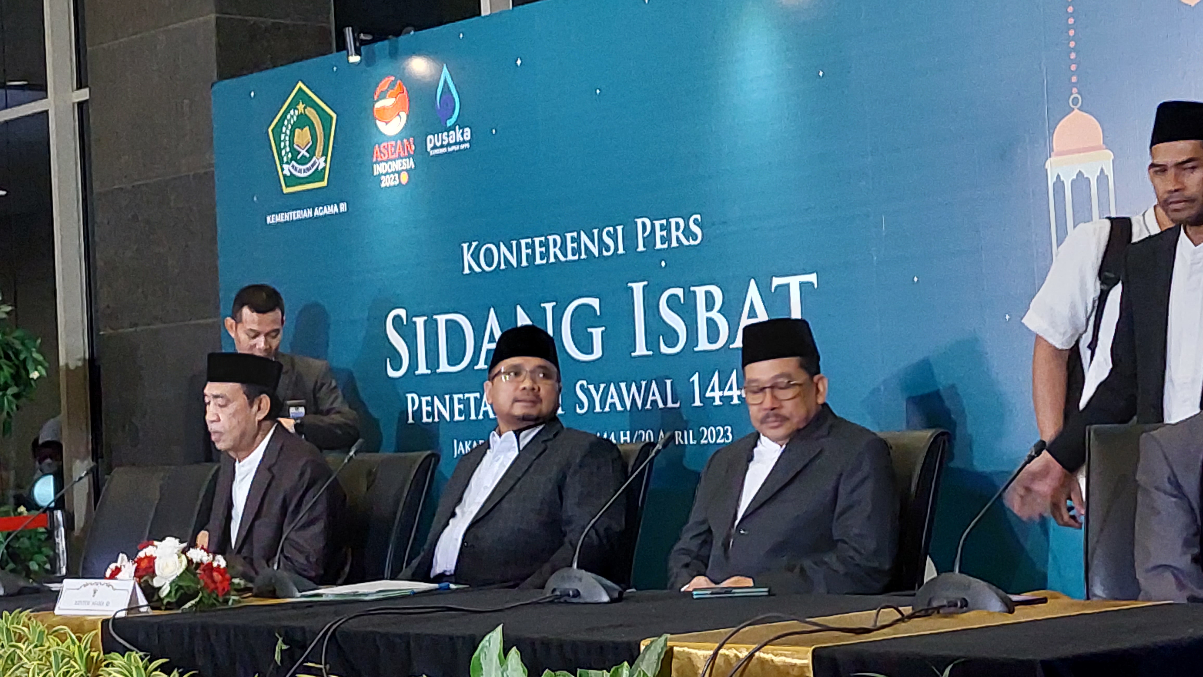 MENTERI Agama (Menag) Yaqut Cholil Qoumas  memastikan tidak ada lagi penolakan di tengah masyarakat. 