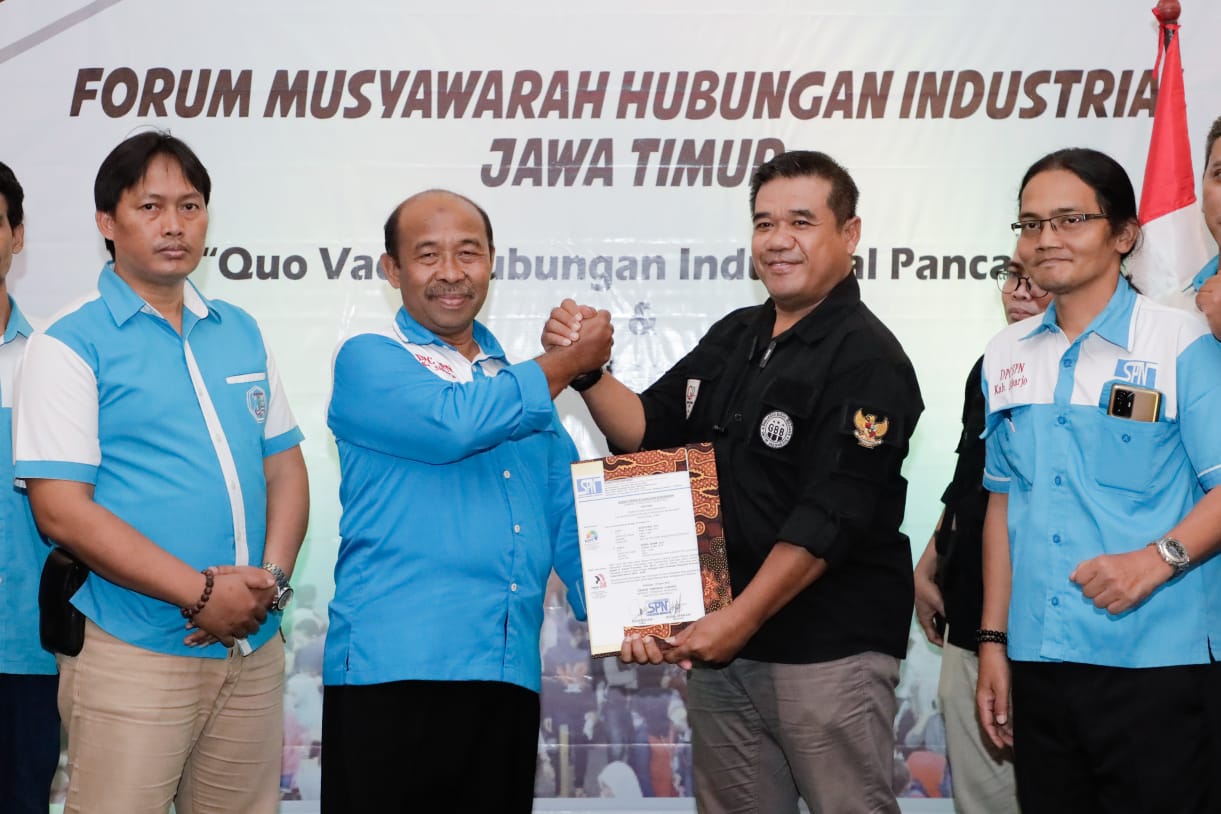  Ganjaran Buruh Berjuang merintis berdirinya Forum Musyawarah Hubungan Industrial (FMHI) Jawa Timur bersama SPN dan Apindo