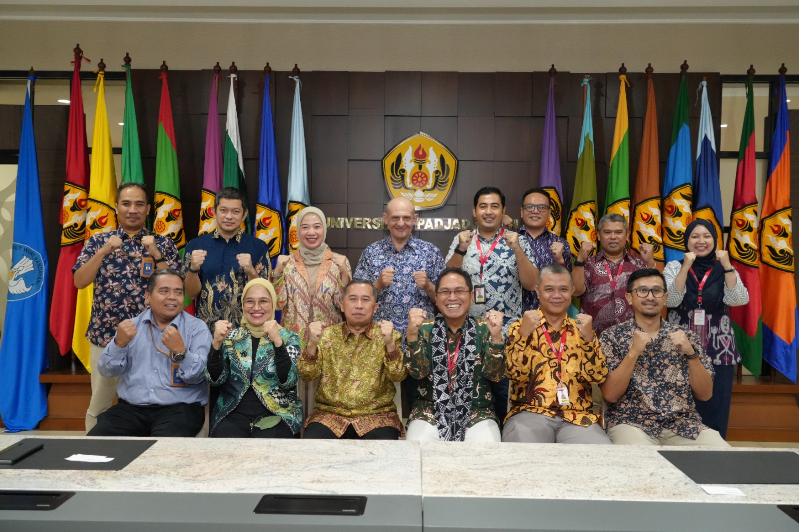 Manajemen Alfamart dan Universitas Padjadjaran menjalin kerja sama di tiga bidang
