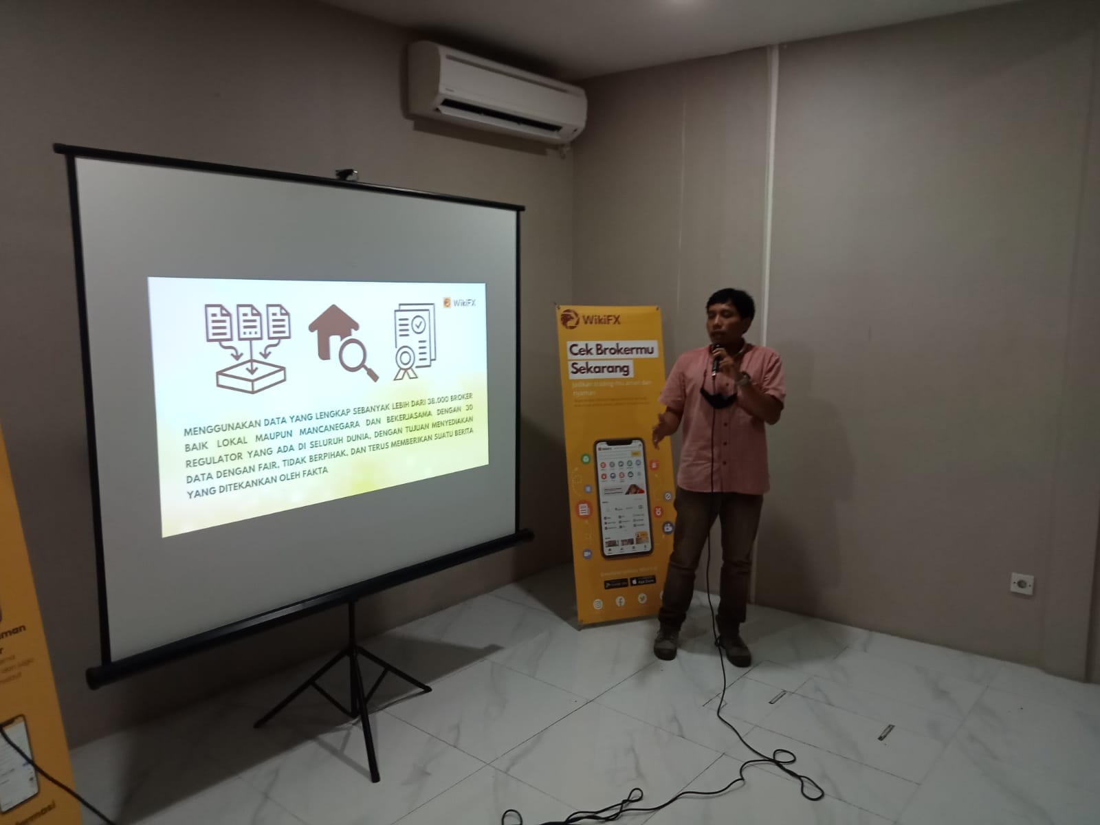 Penjelasan mengenai platform WikiFX dan trading forex